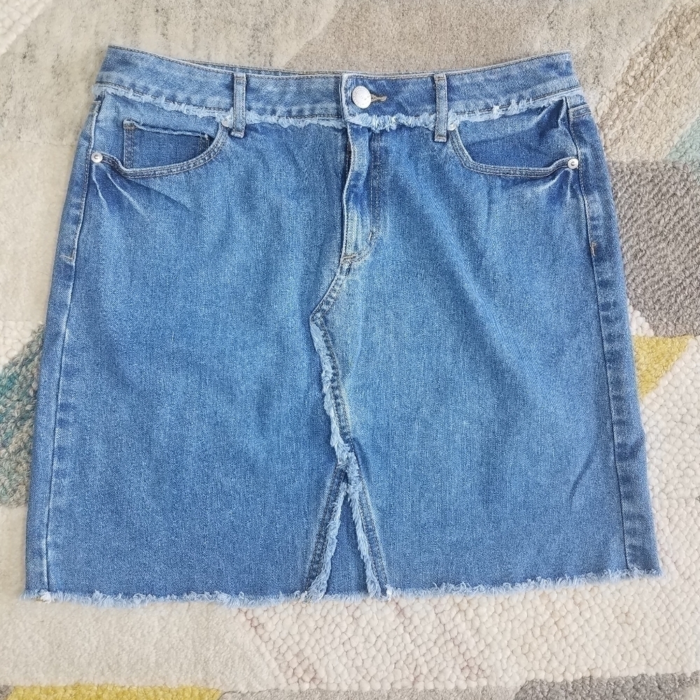 Ann Taylor Loft Raw Hem Jean Skirt Size 8